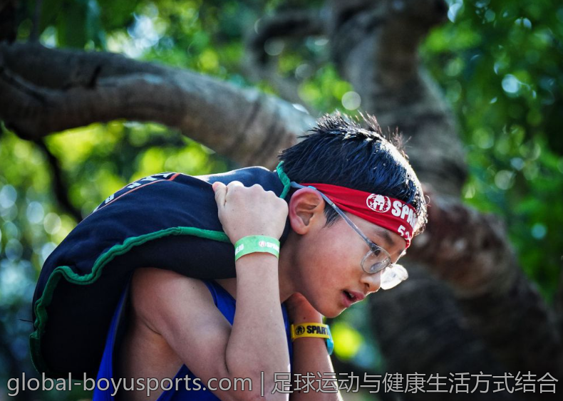 足球运动与健康生活方式结合